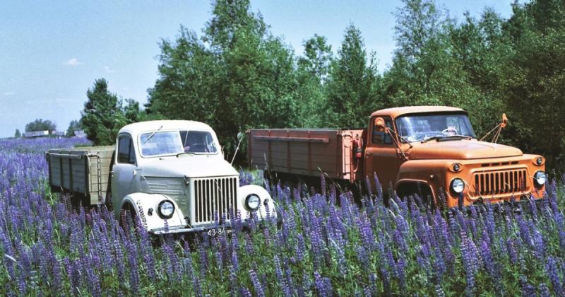 Таємниці радянського автомобільного виробництва: чому вантажні автомобілі та мікроавтобуси були недоступні для звичайних громадян.