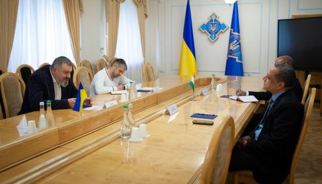 Секретар РНБО провів зустріч з послом Індії для обговорення стратегії досягнення перемоги.