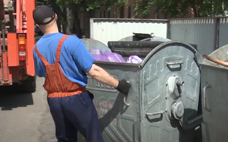 Українцям знову доведеться зіткнутися з тарифними труднощами: вартість вивезення сміття зросте на третину.