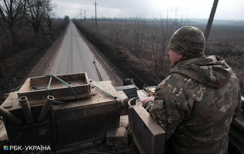 Російські війська зосередили значну кількість техніки і почали активно застосовувати її під час атак, - повідомив військовий.